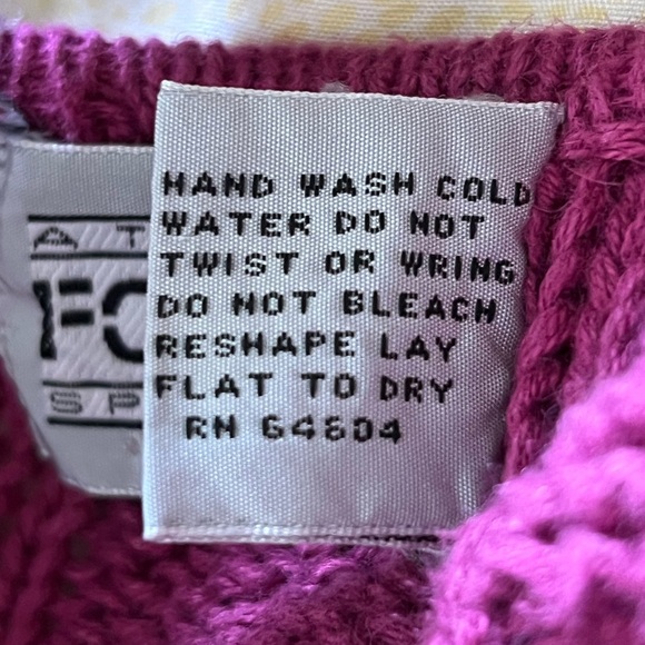 Forenza | Vintage magenta crew neck cable knit pullover sweater size med… - Picture 9 of 9
